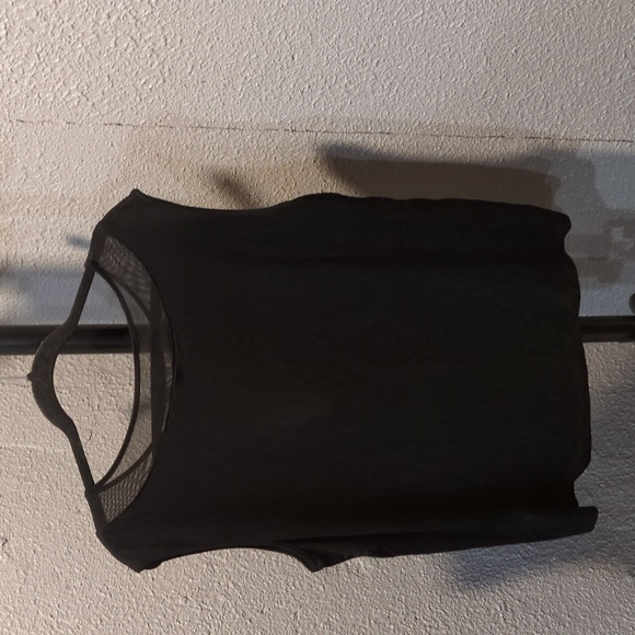 Black Sleeveless Top With Mess Neckline - Picture 3 of 3